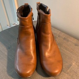 Fabulaire (Martha) Ankle Boots